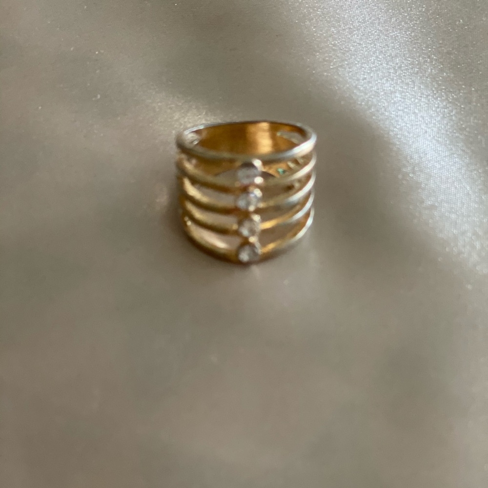 Gold bangle ring